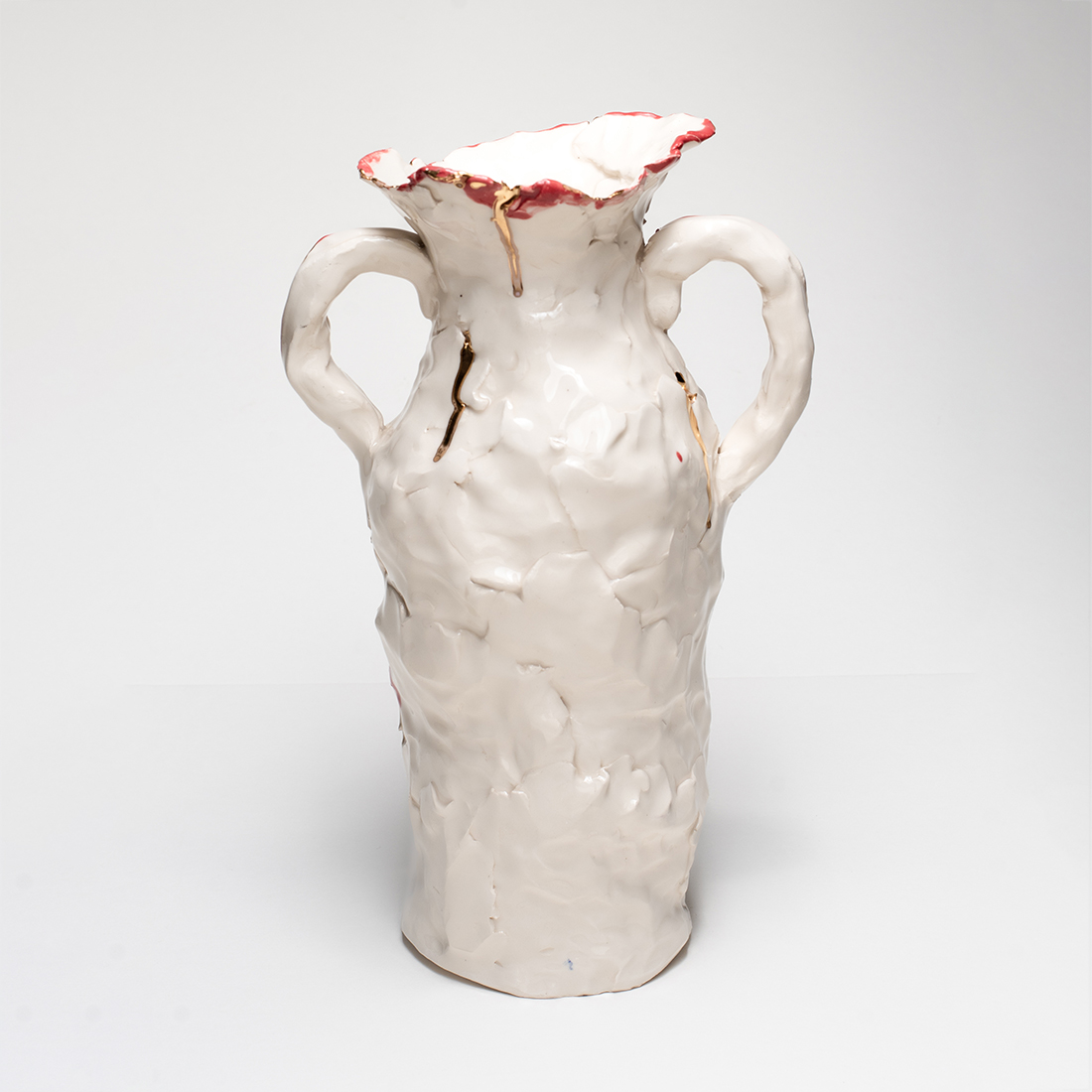 Faye Hadfield - Happy vase in Love - Florian Daguet-Bresson ceramic Art - contemporary ceramic art